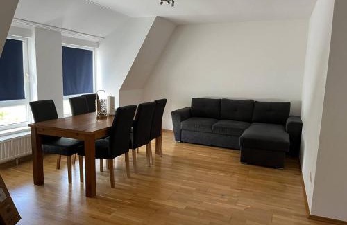 Suedwest Apartment | Großes Apartment im DG
