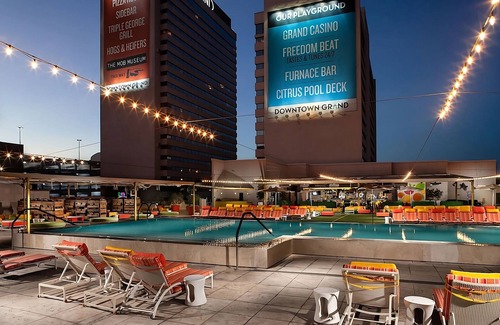 Downtown Las Vegas House | Group Getaway in Las Vegas! 3 Contemporary Units with City View, Outdoor Pool!