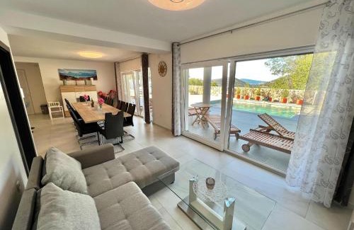 Bribir House | Group holiday villa with pool
