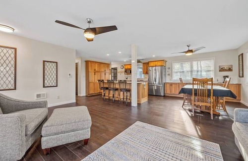 Iowa City House | G’s Home Away From Home