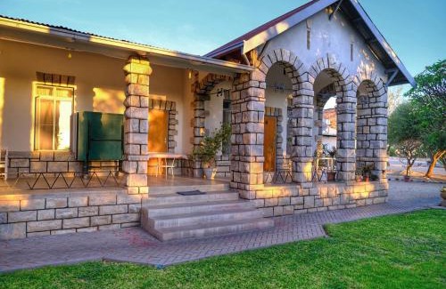 Karibib House | Guest Farm Albrechtshöhe, Karibib