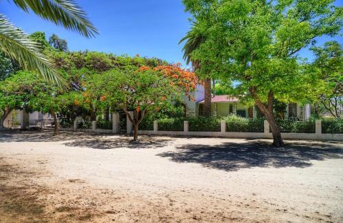 Karibib House | Guest Farm Albrechtshöhe, Karibib