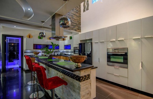 El Batey Villa | Guest-friendly 9BD/9BA party complex in central Sosua