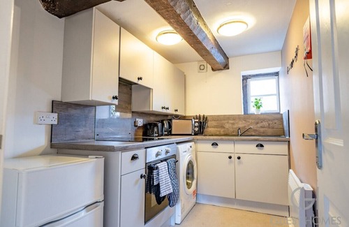 Bewdley Apartment | Guest Homes | Chandan Court Apartment
