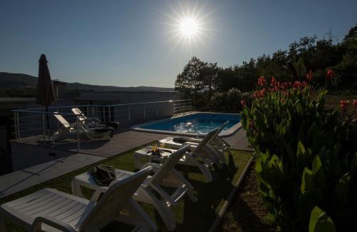 Tugare House | Guest house LUCIJA with swimming pool