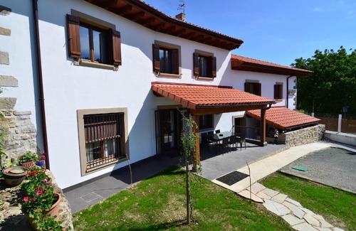 Asiain House | guest room "Casa de la Cadena".