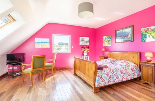 Plogoff Bed & Breakfast | Guest Rooms "Océane et Framboise" Sea View - Océane Room