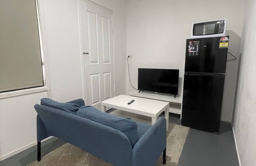 Forest Lake Apartment | Guest Suite 2 Bedrooms & Private Bathroom, Kitchen