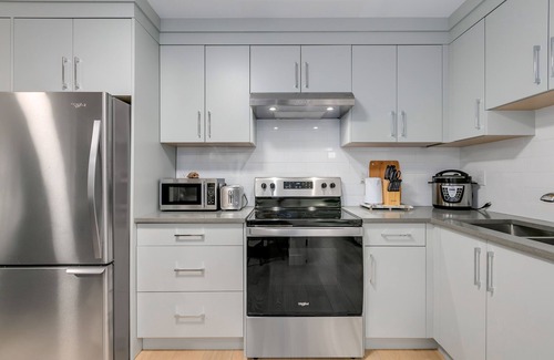 Surrey Apartment | Guest Suite in South Surrey