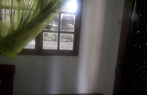 Valencia House | Guesthouse, 2/F, very spacious with large pool