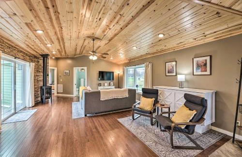 Marlinton House | Guesthouse on Lonesome Hollow Hot Tub and Mtn Views