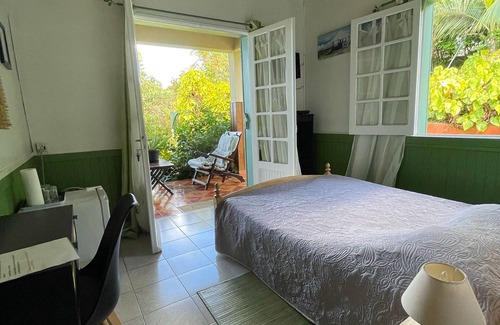 Les Avirons Bed & Breakfast | Guestrooms in Les Avirons - Authentic Creole Stay