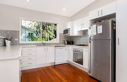 Hawks Nest House | Gumbeachy - Pet Friendly - Free Wi-Fi