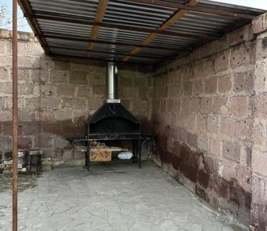 Gusanagyugh House | Gyumri House