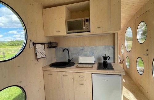 Vignot Cabin | Hébergement Insolite Dans L'esprit Tinyhouse: la Tiny Bulle Pour Deux Personnes