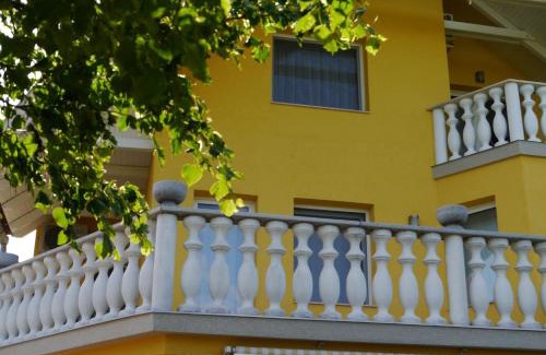 Alsopahok Apartment | Hévíz -Alsópáhok Villa-Erika Apartman