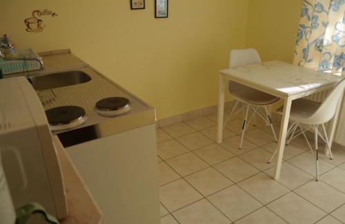 Alsopahok Apartment | Hévíz -Alsópáhok Villa-Erika Apartman