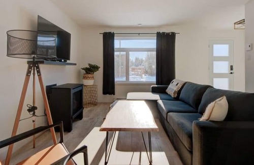 Pont-Rouge House | Hôtel à la maison - La Halte