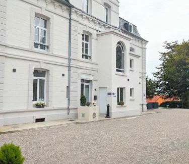 Saint-Valery-sur-Somme Hotel | Hôtel Échappée en Baie - Parking privé gratuit dont forfaits bornes électriques réservable