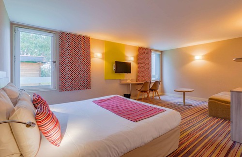 Saint-Bonnet-de-Mure Hotel | Hôtel Kyriad Lyon Est