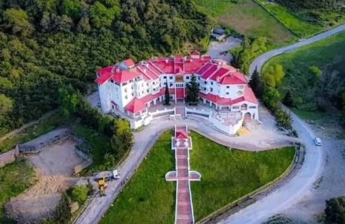 ‘Ayn ad Darahim Hotel | Hôtel La Forêt