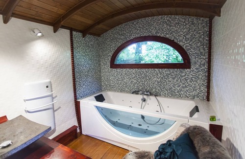 Gudmont Hotel | Hôtel la Source Bleue