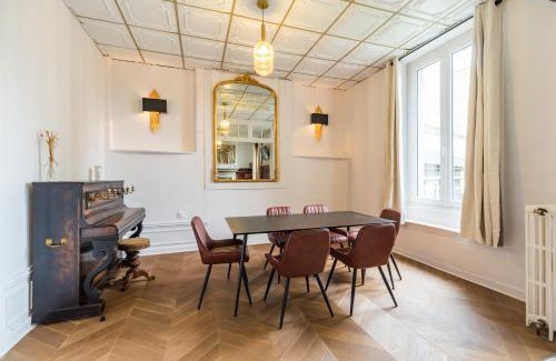 Guingamp Apartment | Hôtel Lefort - La suite impériale