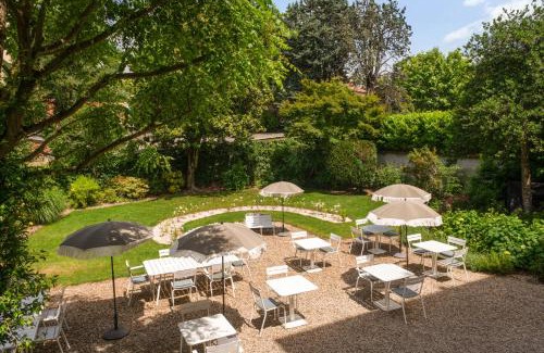 Richard Vitton - Chambovet Hotel | Hôtel Maison Lacassagne Lyon