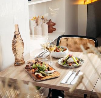 Sainte-Marie-de-Re Hotel | Hôtel OYAT Ile de Ré - ex Escale