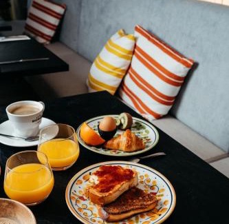 Sainte-Marie-de-Re Hotel | Hôtel OYAT Ile de Ré - ex Escale