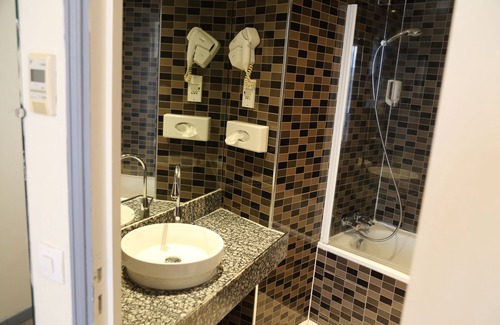 Puteaux Hotel | Hôtel Princesse Isabelle