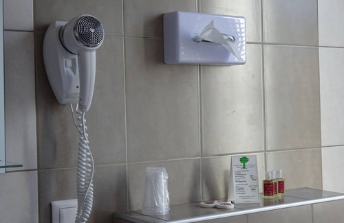 Carnoules Hotel | Hôtel Restaurant Le Castel Fleuri