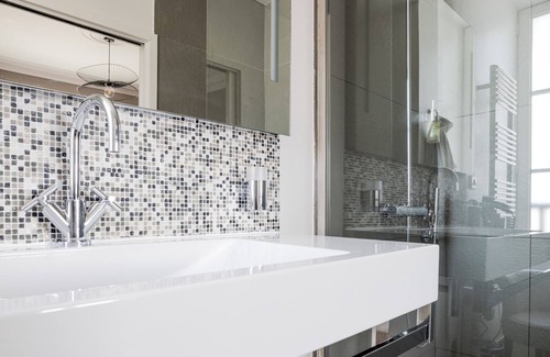 Biarritz City Centre Hotel | Hôtel St-Julien