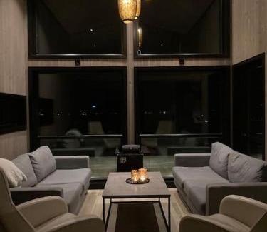 Alta Villa | Høy standard med nydelig utsikt