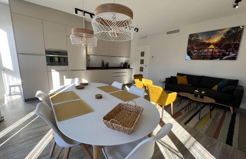 San Felipe Neri Apartment | H2M Alta Downtown Pool Paddle & Parking