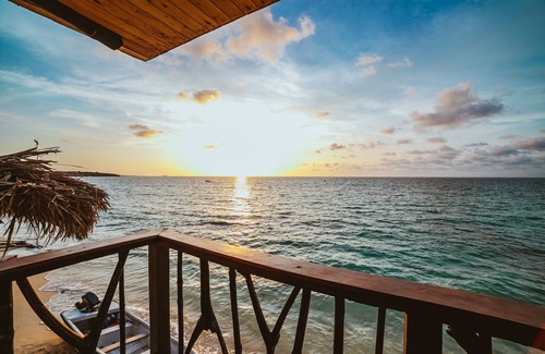 Bocachica Cabin | Habitación en Cabaña con Vista al mar Caribe! - Playa Blanca, Isla Barú