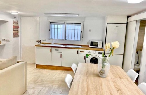 Mairena del Aljarafe House | Habitación En-suite 5min metro Sevilla