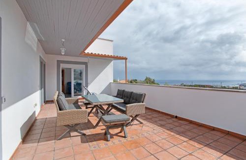 Moya Villa | Hacienda Los Adejo