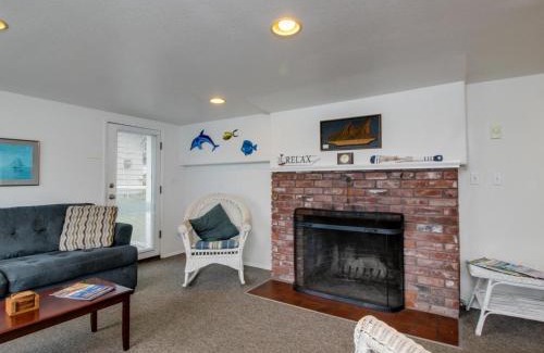 Oceanside Apartment | Hale Kaalawai Unit A