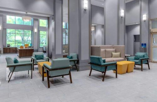 Crystal City Hotel | Hampton Inn & Suites Arlington Crystal City DCA