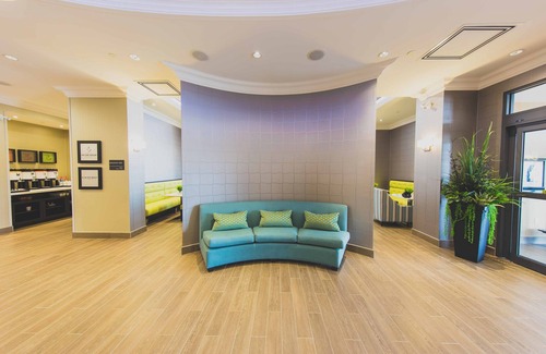 Bolton Hotel | Hampton Inn & Suites by Hilton Bolton