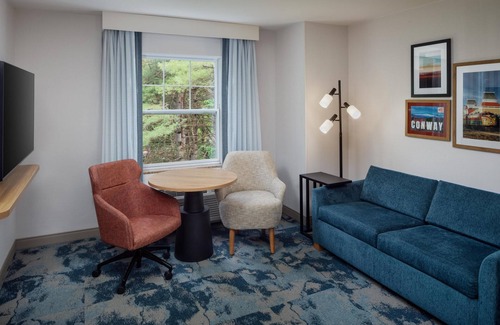 North Conway Hotel | Hampton Inn & Suites North Conway