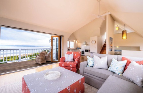 Coles Bay House | Hamptons Hideaway - Freycinet Holiday Houses