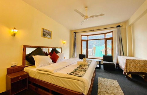 Aleo Hotel | Hamta valley View