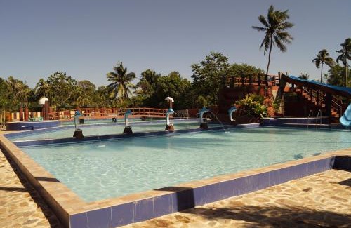 Morong Resort | Hana-Natsu Resorts Pool & Hotel