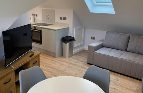 Kilnwick Apartment | Hanaverian suit with amazing views of stud farm.