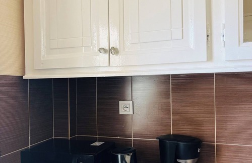 Yof Apartment | Happy apartment by the sea