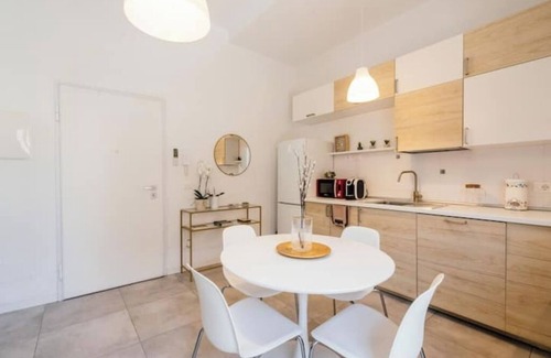 Saragozza-Porto Apartment | Happy Home: Three-room apartment for Holidays Bologna Center
