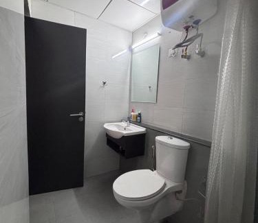 Gurugram Apartment | Happy Homz Stay, Entire Serene Apartment in the Heart of Gurgaon