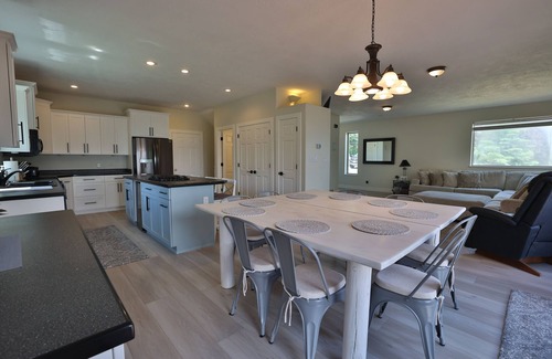 Harbor Village House | Harbor Hideaway - private hot tub, stunning views & ideal outdoor space!